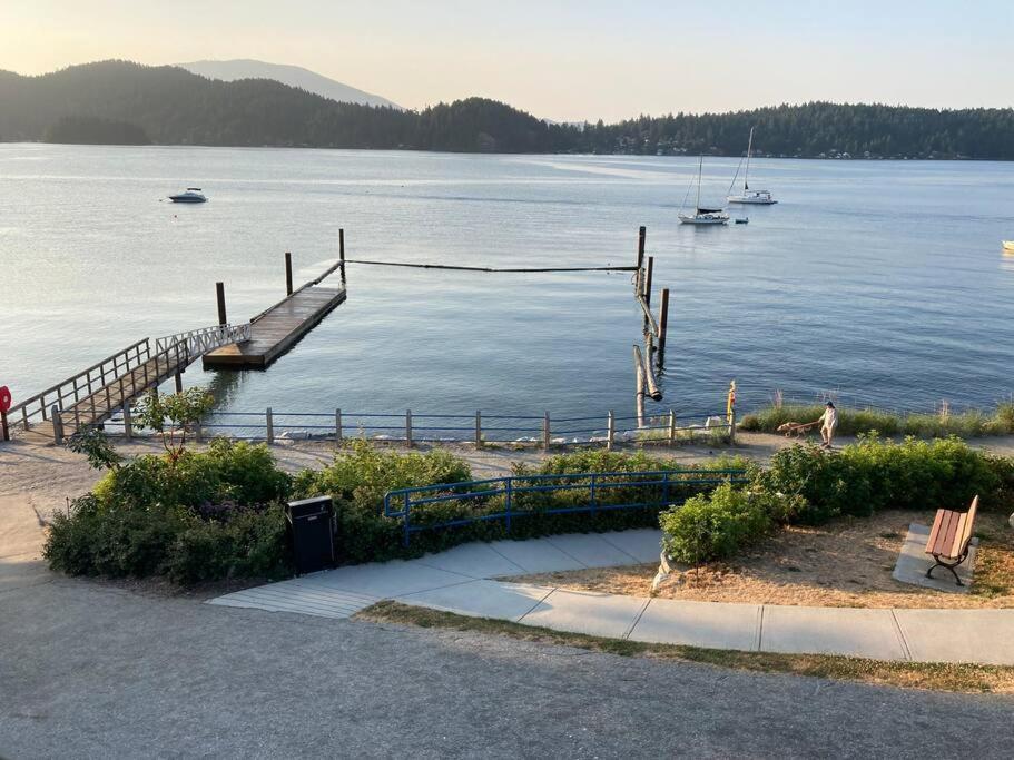 Iconic 3-Story Waterfront 'Marina House' W/ View Villa Gibsons Bagian luar foto