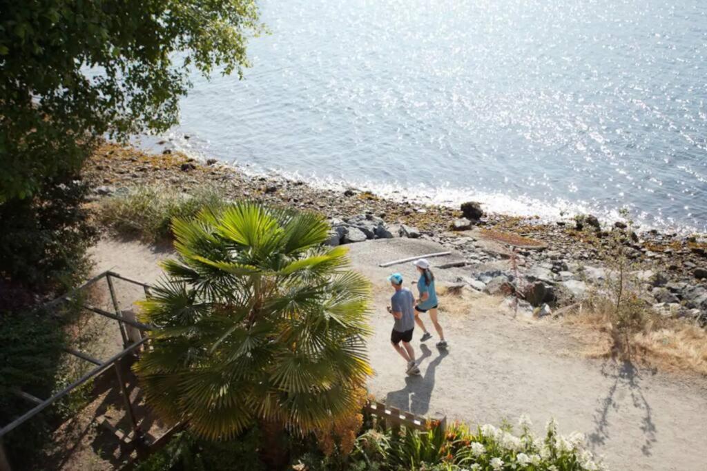 Iconic 3-Story Waterfront 'Marina House' W/ View Villa Gibsons Bagian luar foto