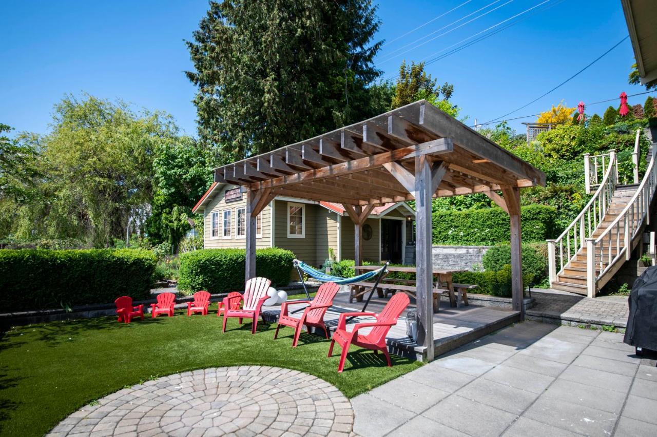 Iconic 3-Story Waterfront 'Marina House' W/ View Villa Gibsons Bagian luar foto